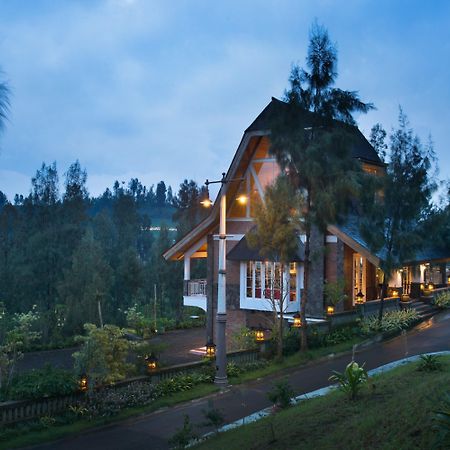 Hotel Plataran Bromo Esterno foto